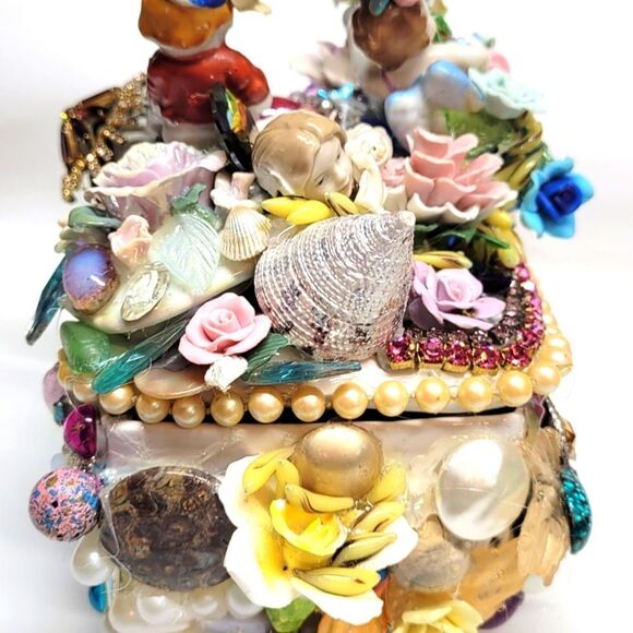 Wendy Gell Porcelain Box, Cherubs, Roses, Waking Lady, Eeoyore, Swarovski OOAK - Picture 5 of 8